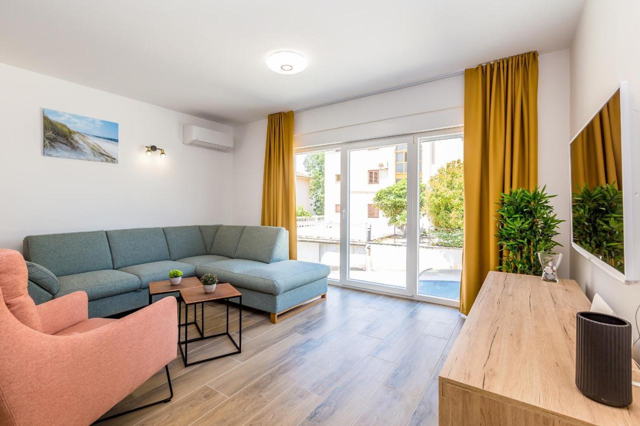 Holiday House Sunlight With Heated Pool Malinska Buitenkant foto