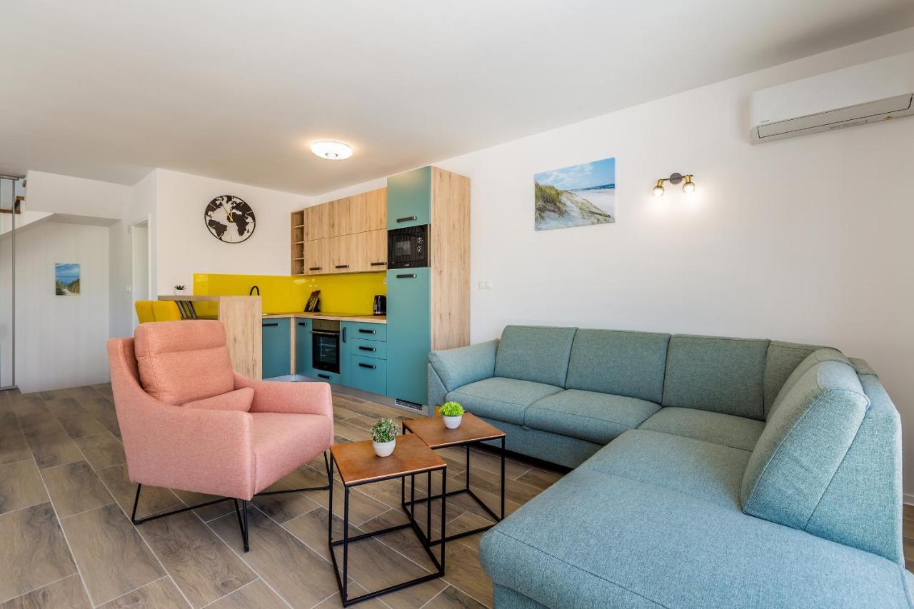 Holiday House Sunlight With Heated Pool Malinska Buitenkant foto